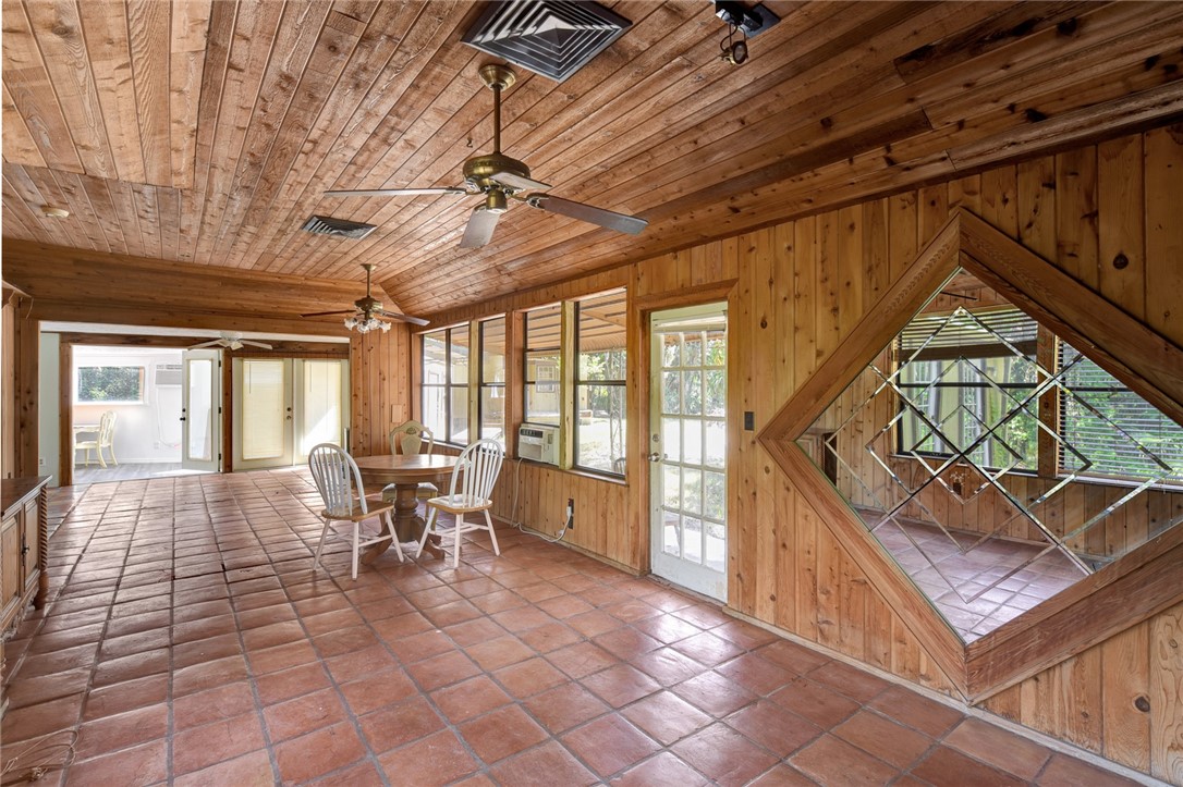 3362 Selvitz Road