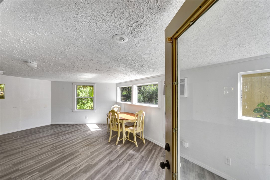 3362 Selvitz Road