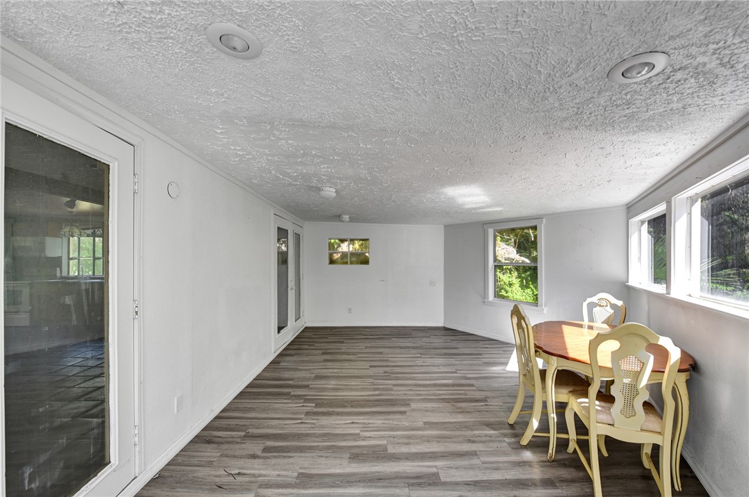 3362 Selvitz Road