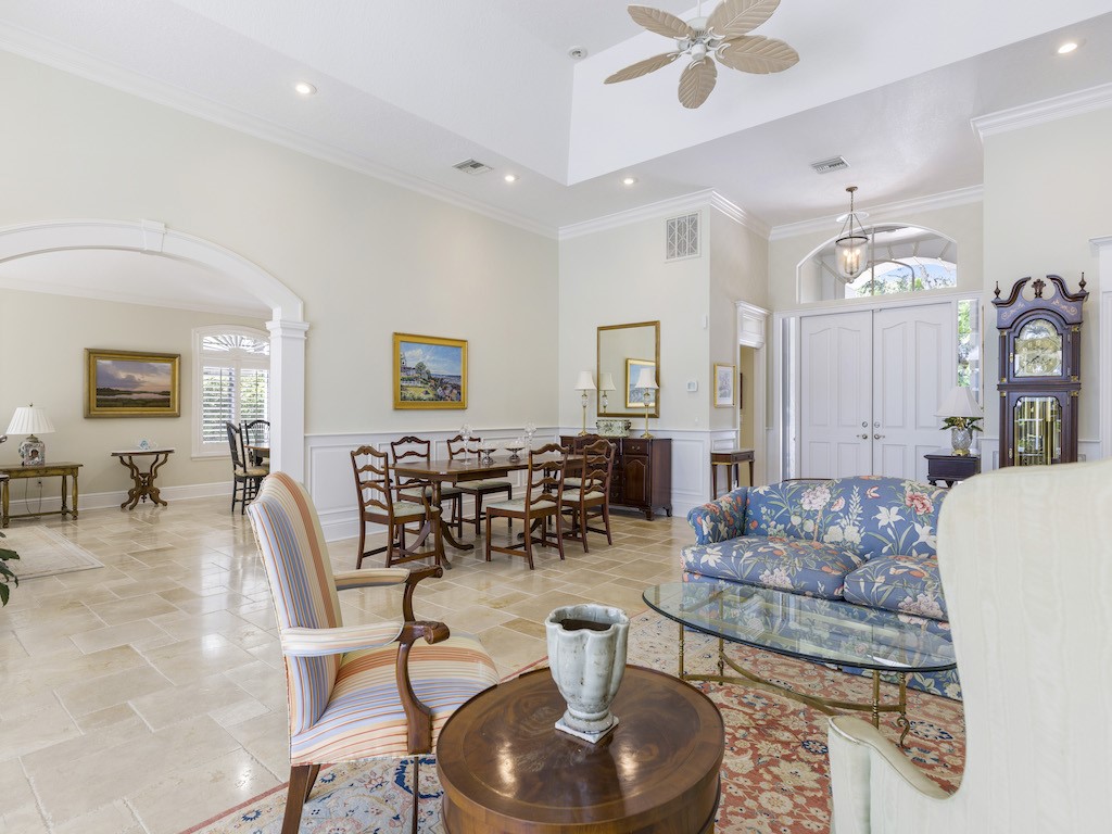 21 S White Jewel Court