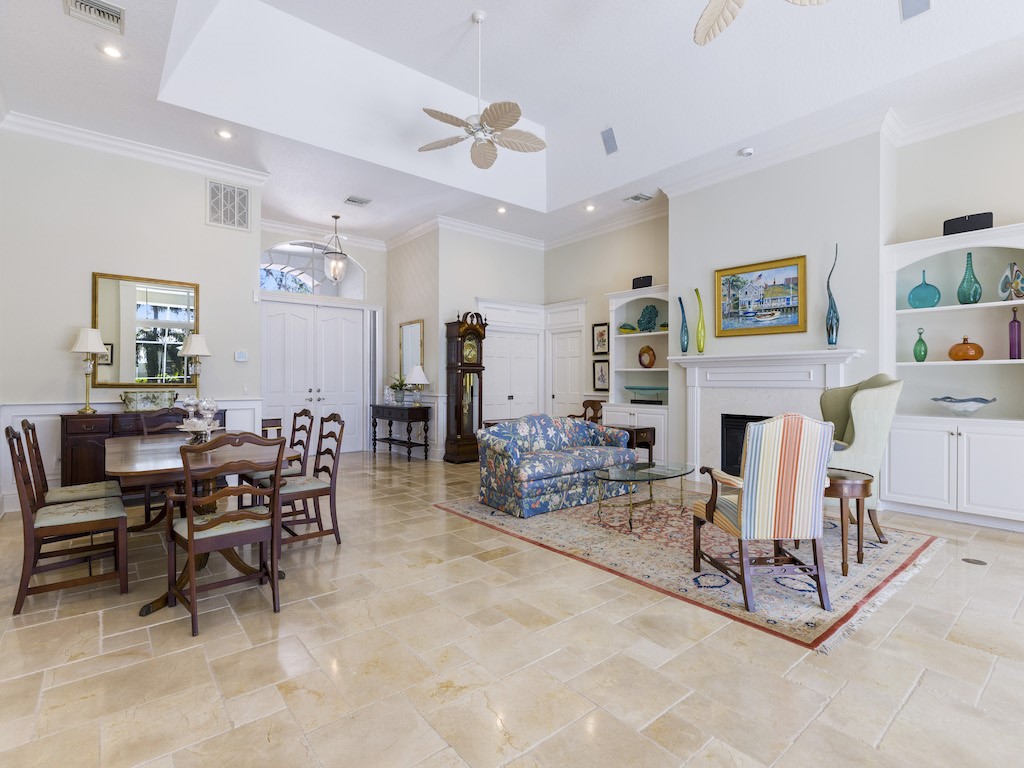 21 S White Jewel Court