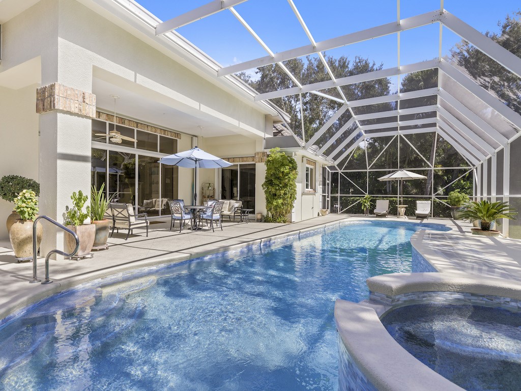 21 S White Jewel Court