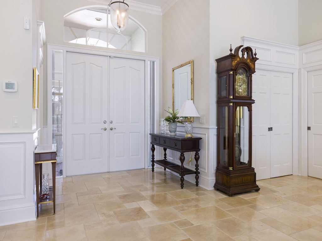 21 S White Jewel Court