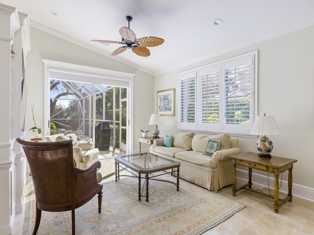 21 S White Jewel Court