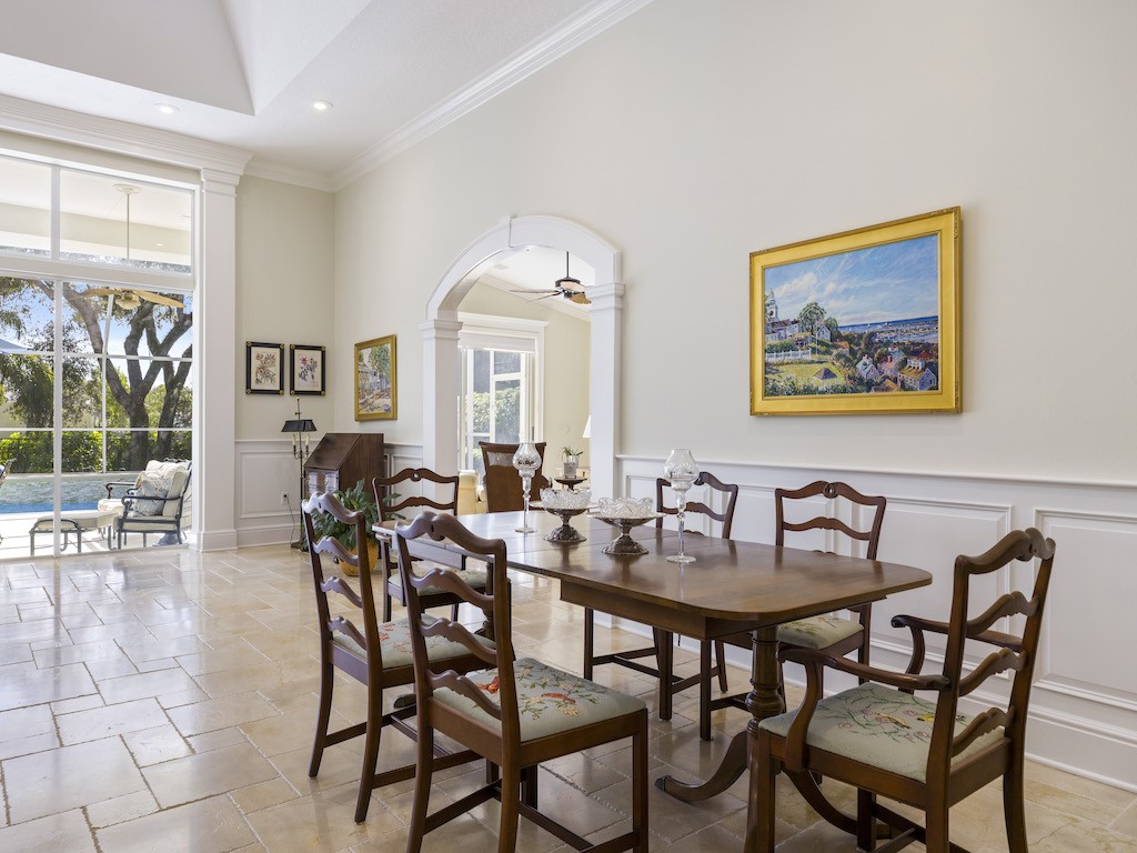 21 S White Jewel Court