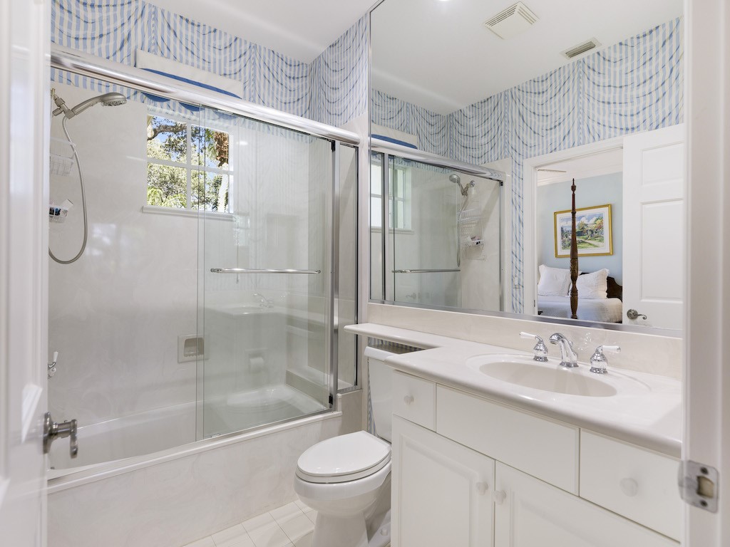 21 S White Jewel Court