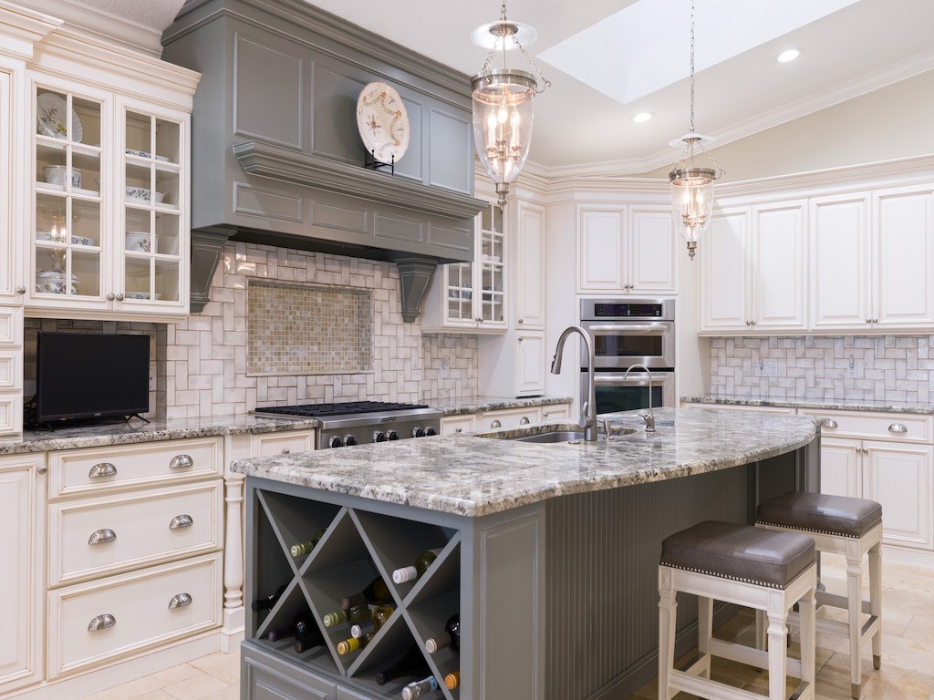 21 S White Jewel Court