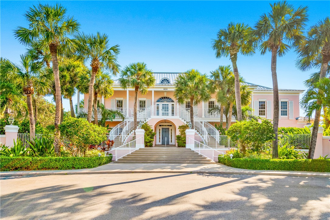 8880 N Sea Oaks Way 201