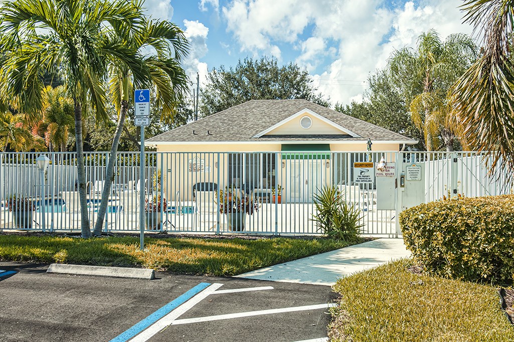 488 6th Street