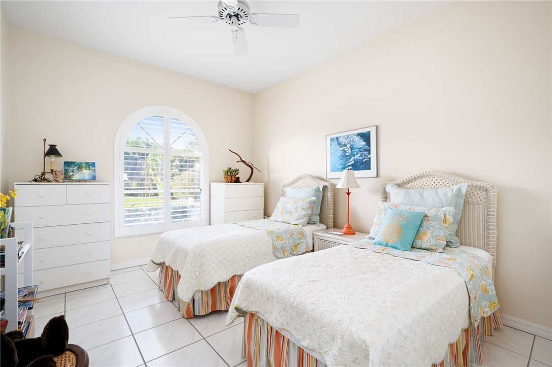 1280 Near Ocean Drive