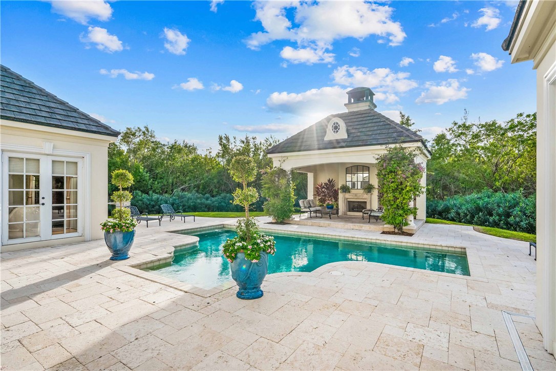 2241 W Ocean Oaks Circle