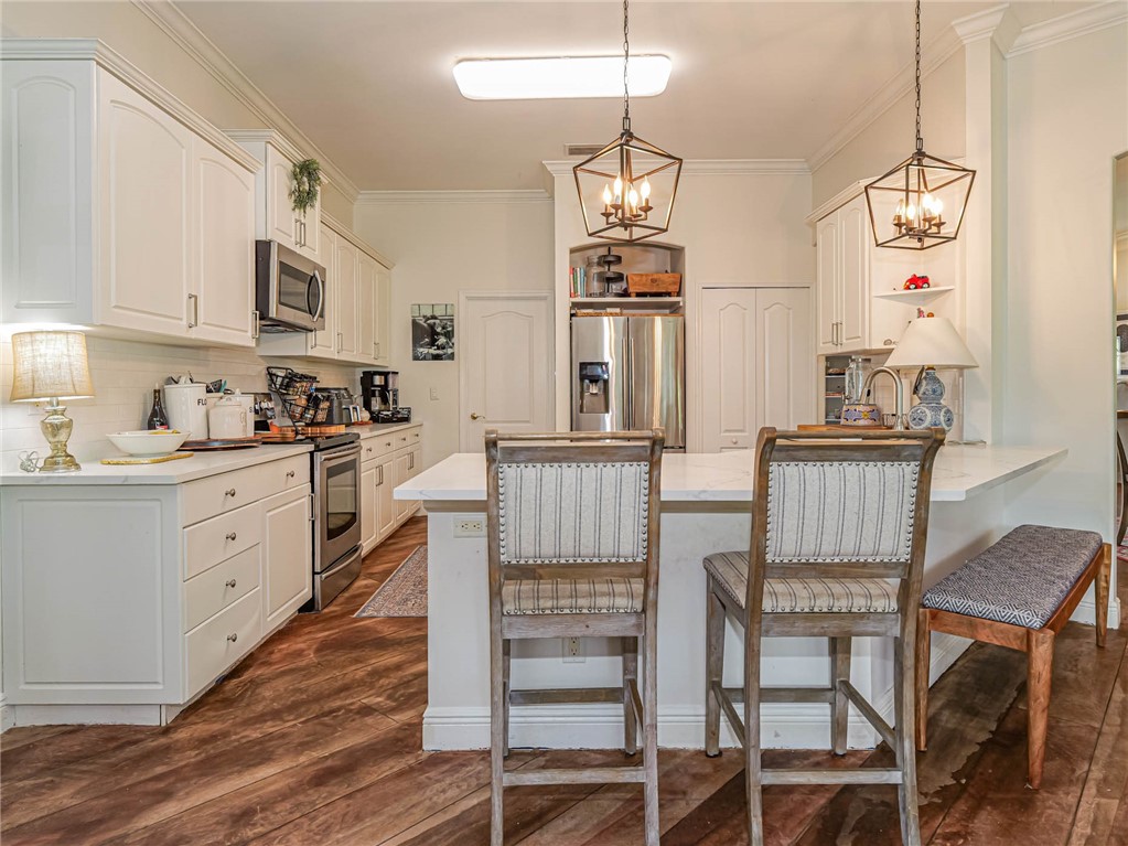 360 40th Court SW