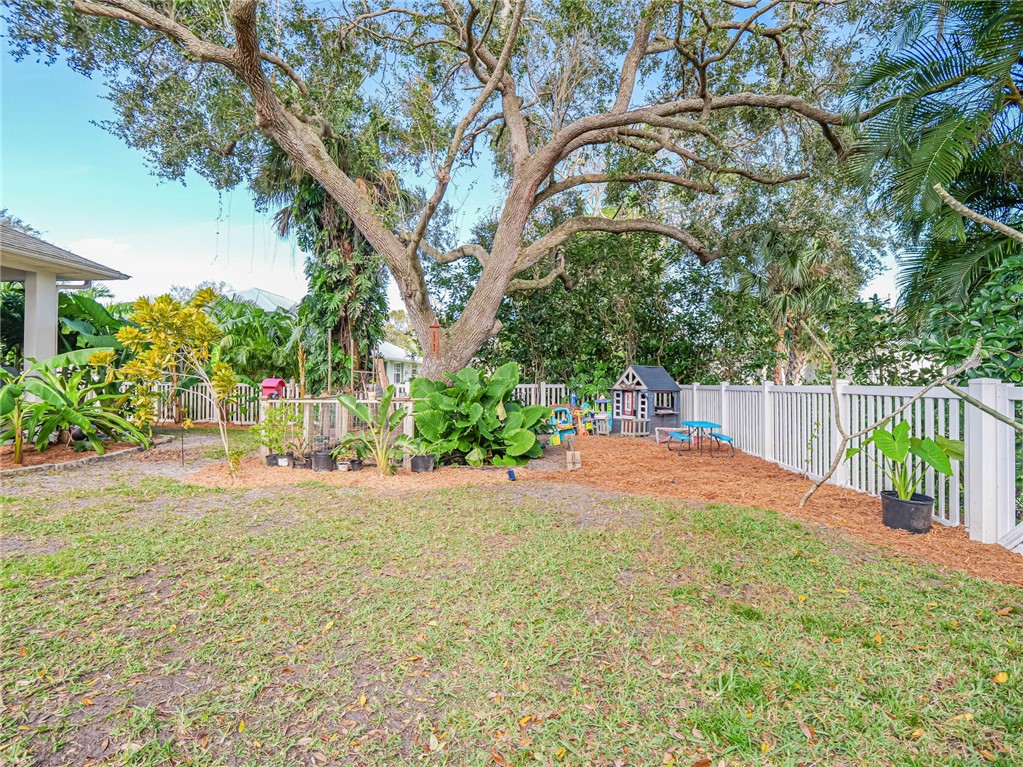 360 40th Court SW
