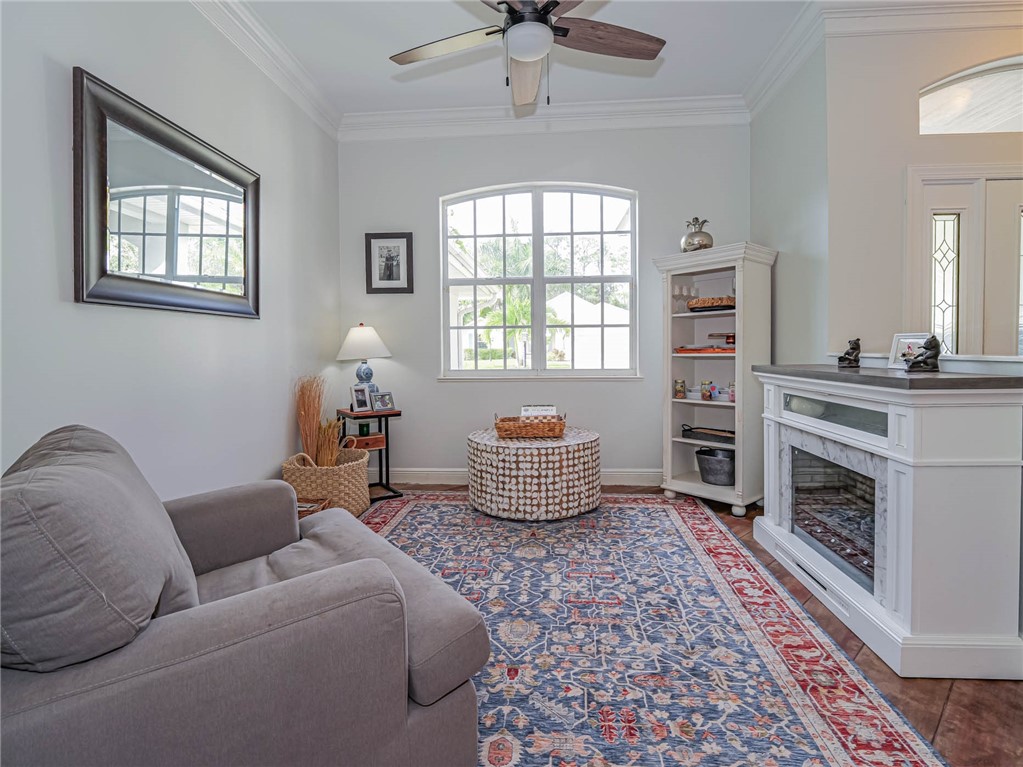 360 40th Court SW