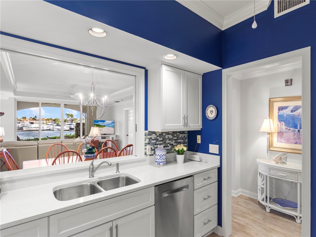 5225 E Harbor Village Drive 104