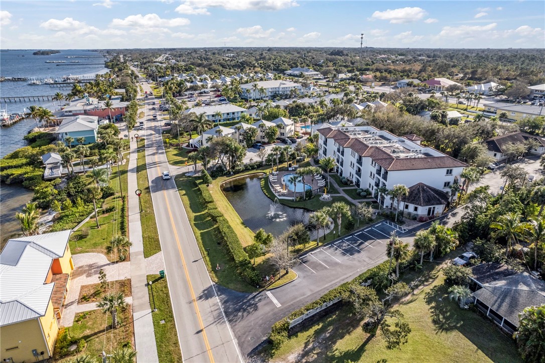 1623 Indian River Drive 202
