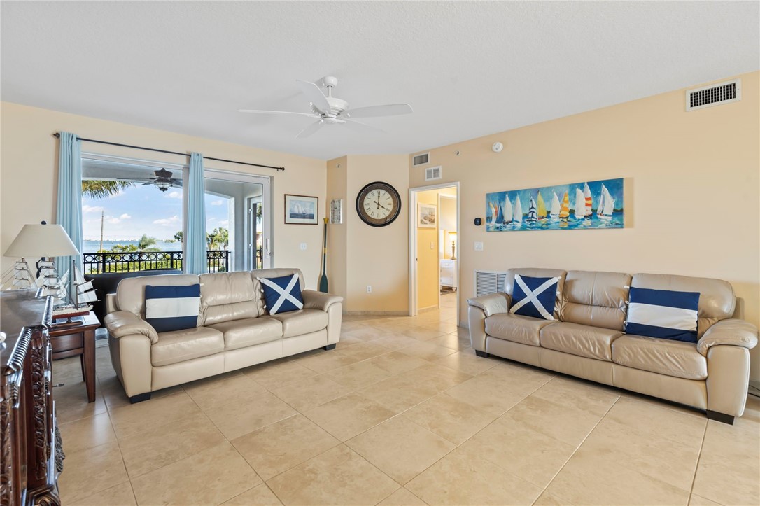 1623 Indian River Drive 202