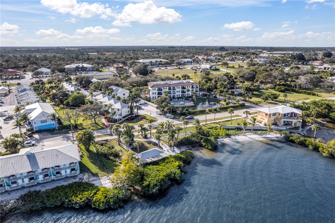 1623 Indian River Drive 202