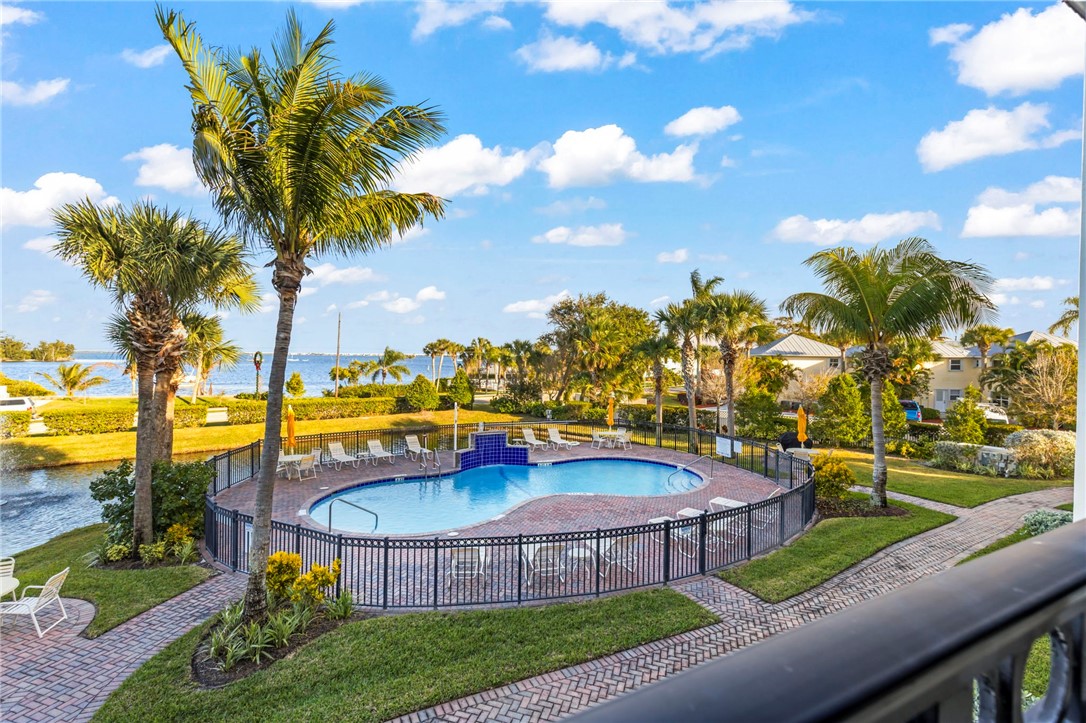 1623 Indian River Drive 202