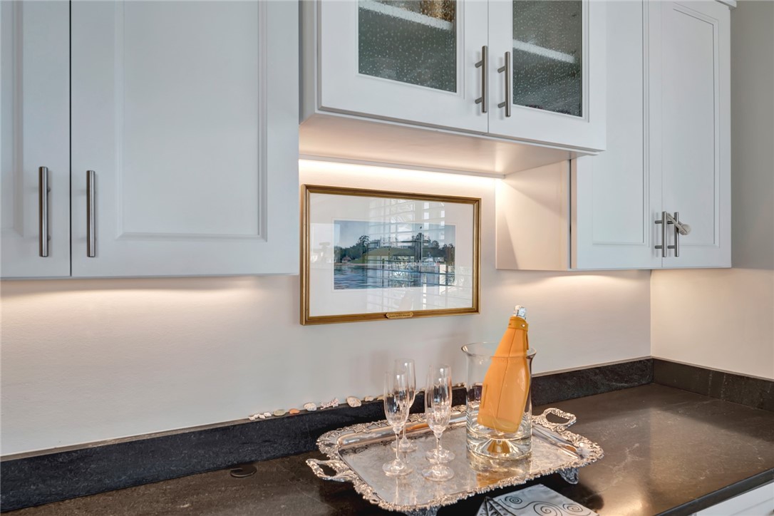 1205 Marina Village Circle 401