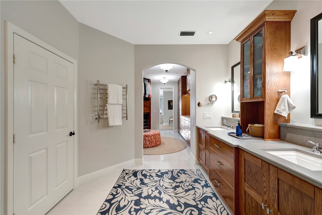 1205 Marina Village Circle 401