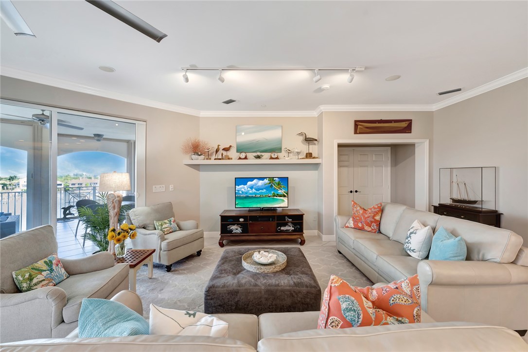 1205 Marina Village Circle 401