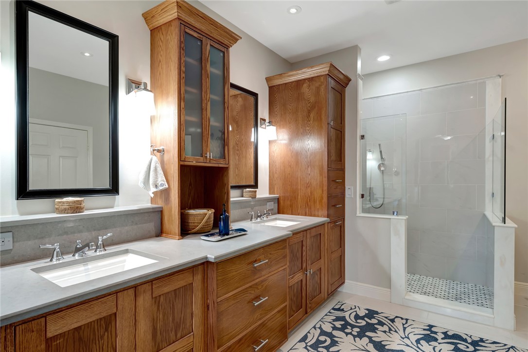 1205 Marina Village Circle 401