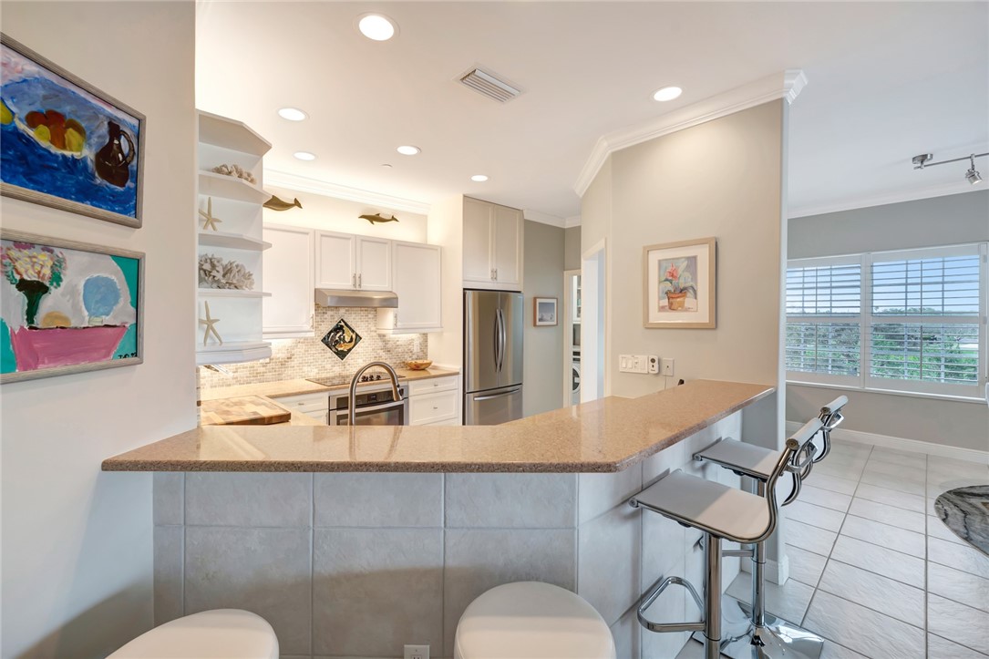 1205 Marina Village Circle 401