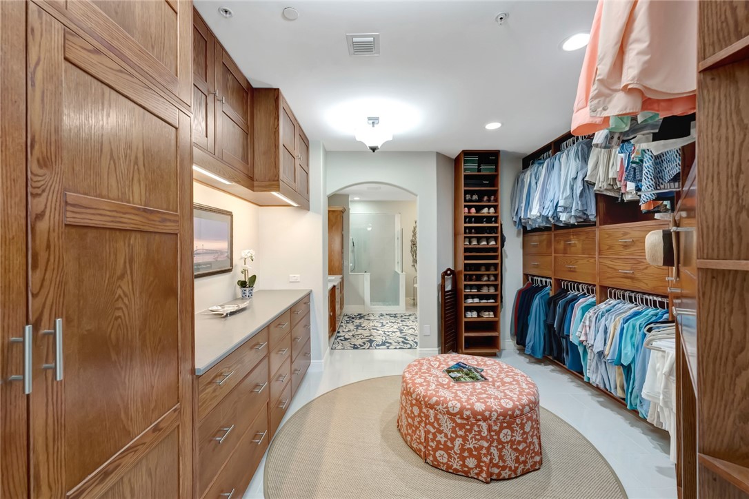 1205 Marina Village Circle 401