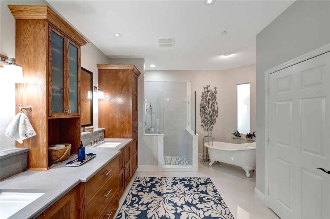 1205 Marina Village Circle 401