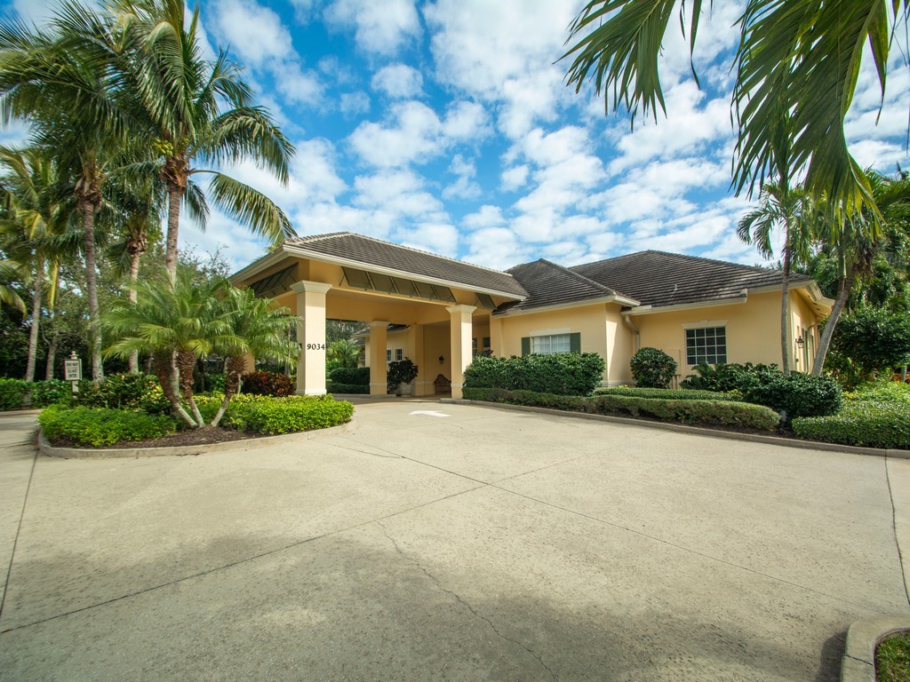 9031 Somerset Bay Lane 201