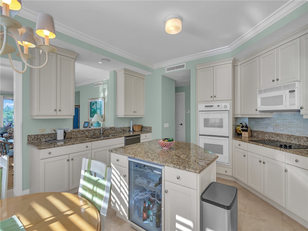9031 Somerset Bay Lane 201