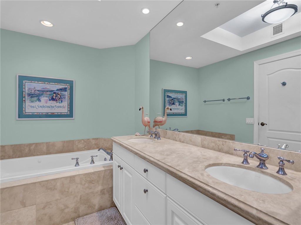 9031 Somerset Bay Lane 201