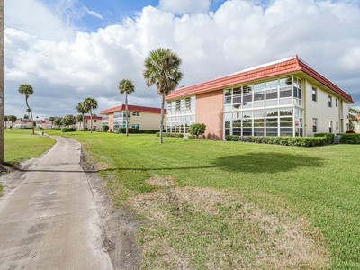 65 Woodland Drive 105