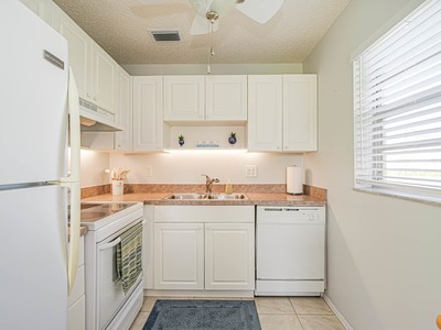 65 Woodland Drive 105
