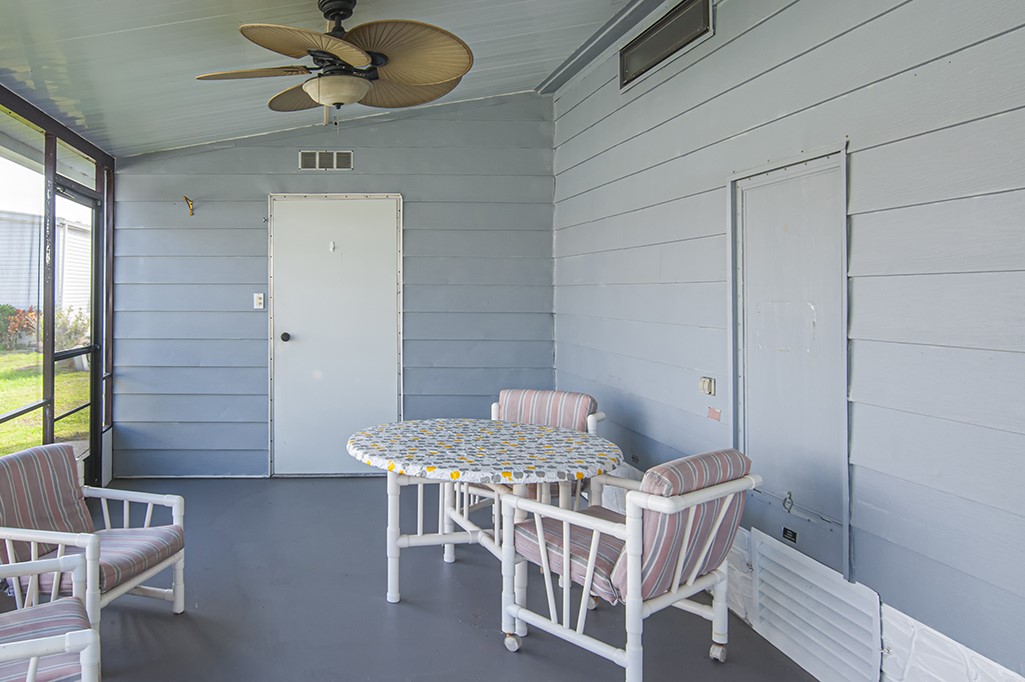 907 Oriole Circle
