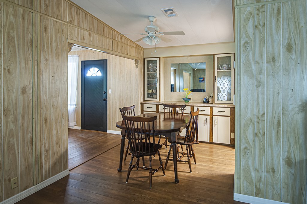 907 Oriole Circle