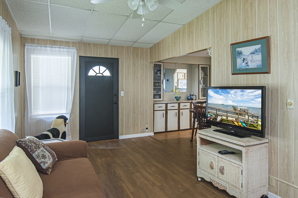 907 Oriole Circle