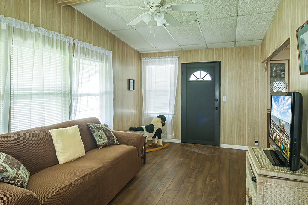 907 Oriole Circle