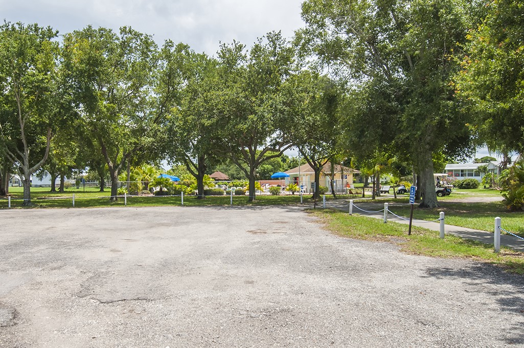 907 Oriole Circle