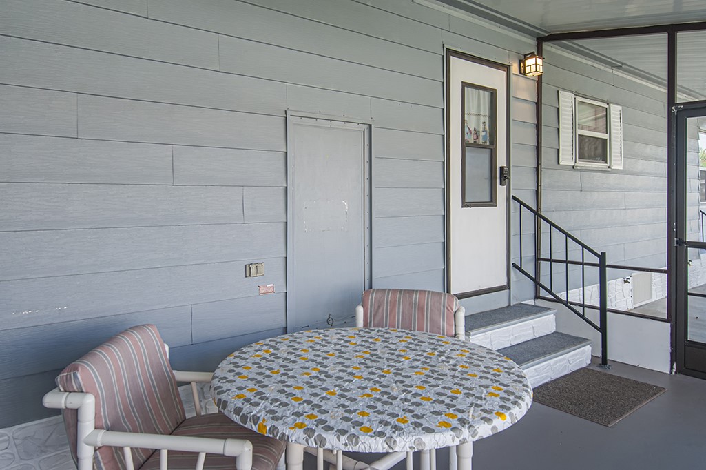 907 Oriole Circle