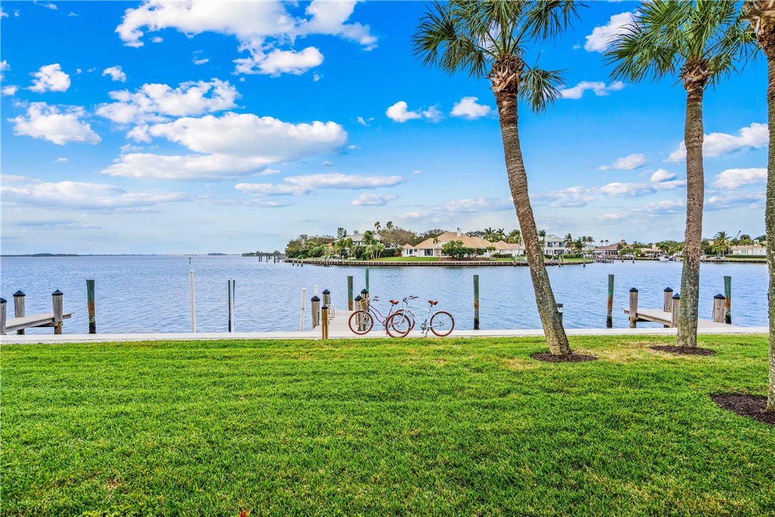 1776 Mooringline Drive 104