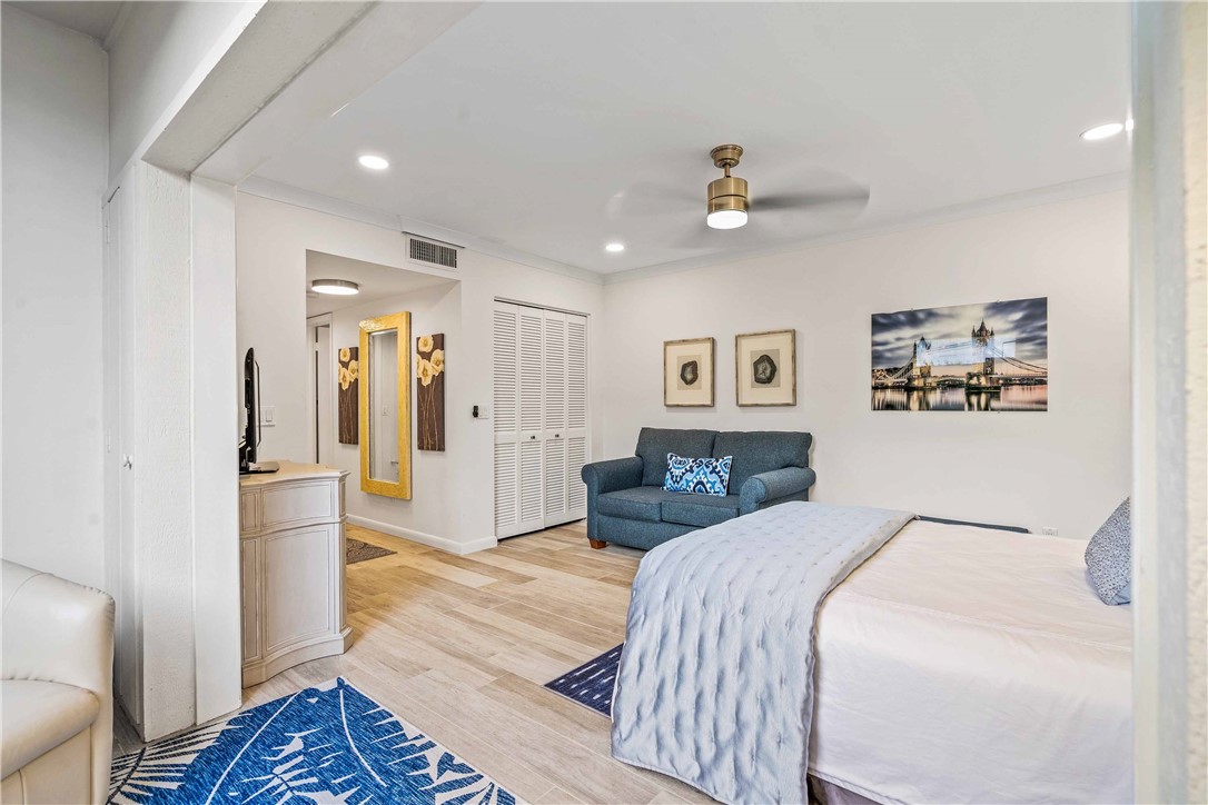 1776 Mooringline Drive 104