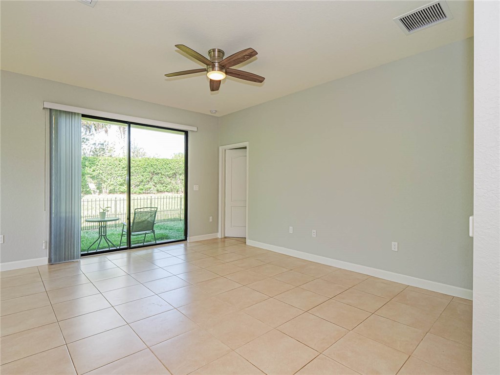 10109 W Villa Circle