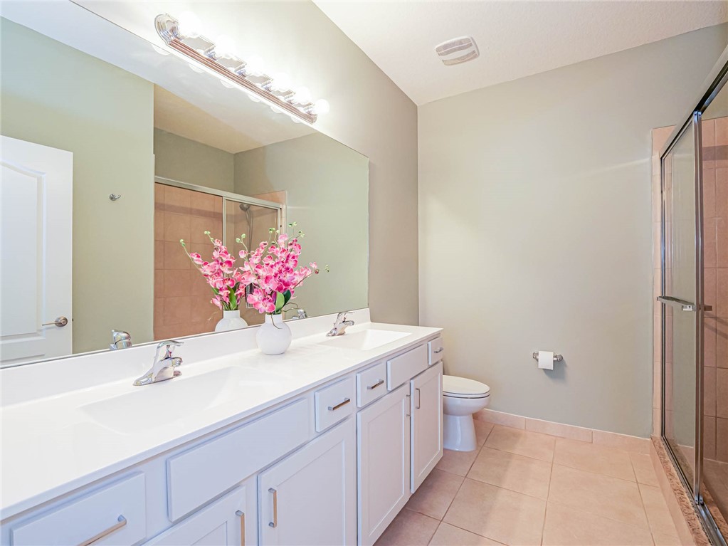 10109 W Villa Circle