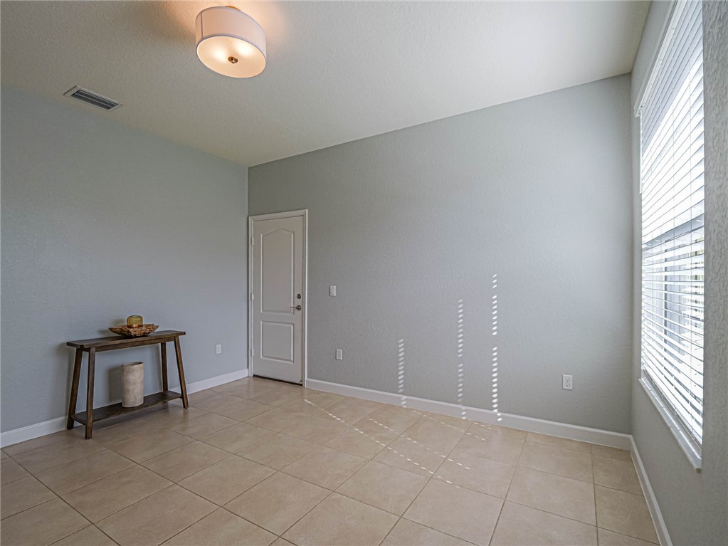 10109 W Villa Circle