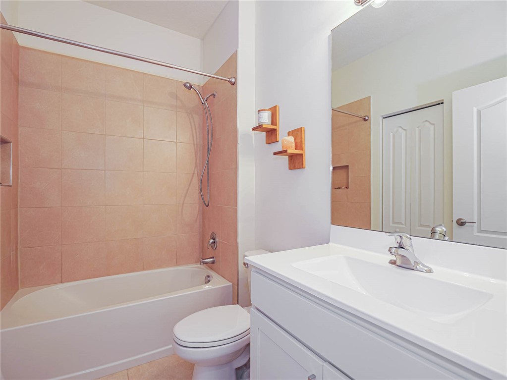 10109 W Villa Circle