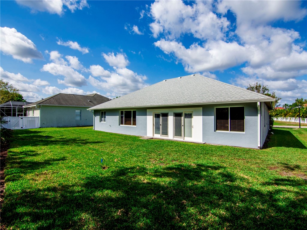 330 21st Court SW