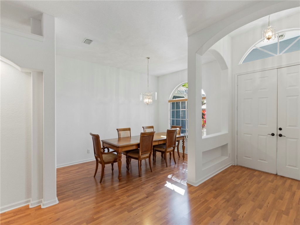 330 21st Court SW