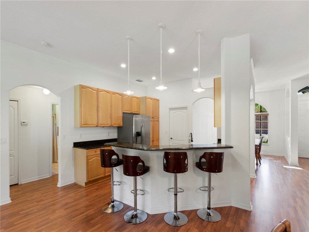 330 21st Court SW